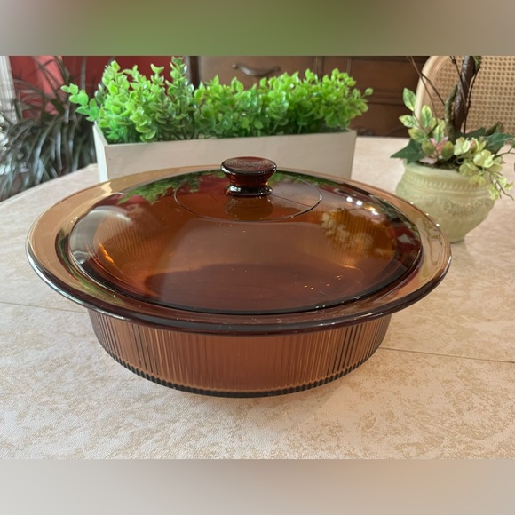 Vintage Pyrex Visions Casserole Baking V-33-B w/ Lid V-33-C in Amber w ribbing - Picture 1 of 13
